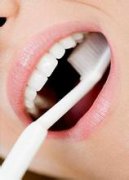 牙齿根管治疗多少钱?