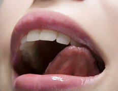 自从口腔溃疡，男朋友对我敬而远之